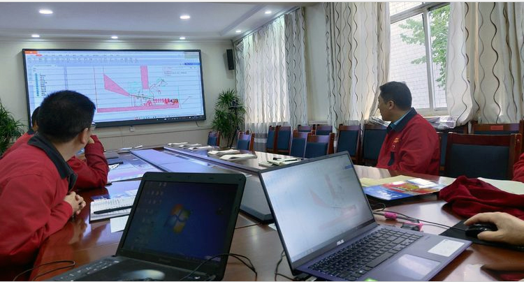 粉礦倉下，用哪種給料機較合適？